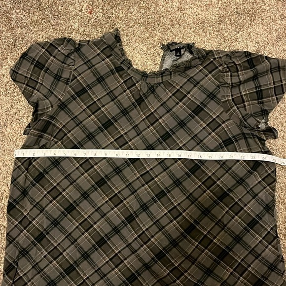Torrid Gray Plaid Women's Top - Picture 11 of 13